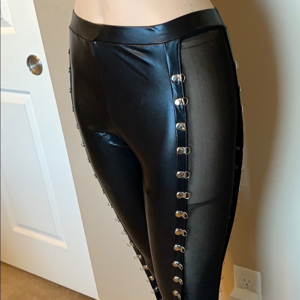 Black leggings
